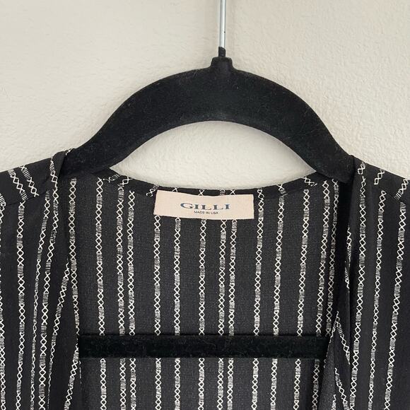 GILLI Black White Striped Open Front Kimono Duster (Small) - Picture 3 of 8